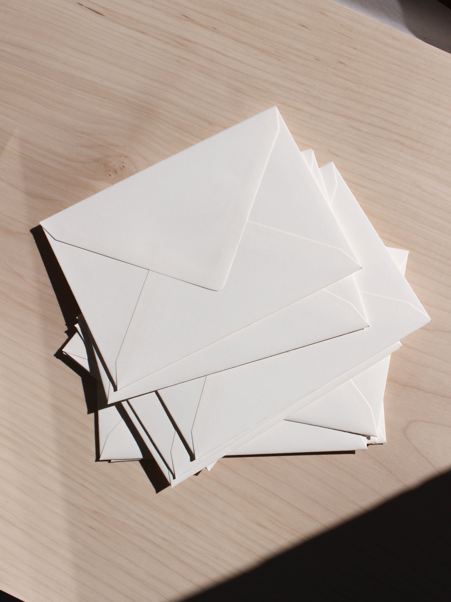 DIN C6 Kuverts aus 100% Baumwollpapier mit Seidenfutter