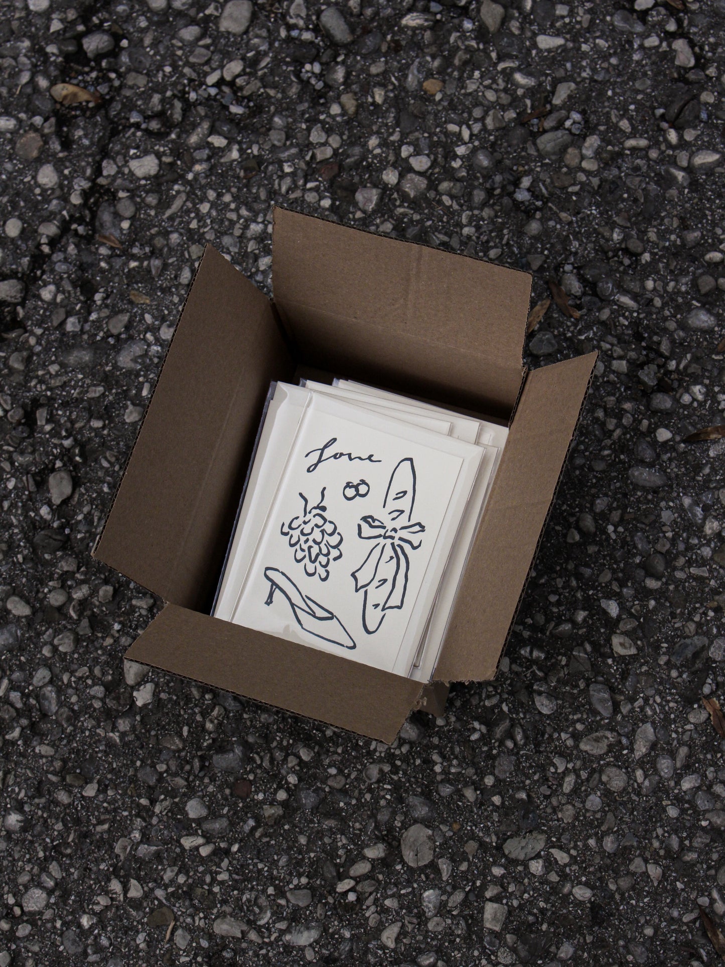 Klappkarte 'Love' Baguette, Trauben (Risographie)